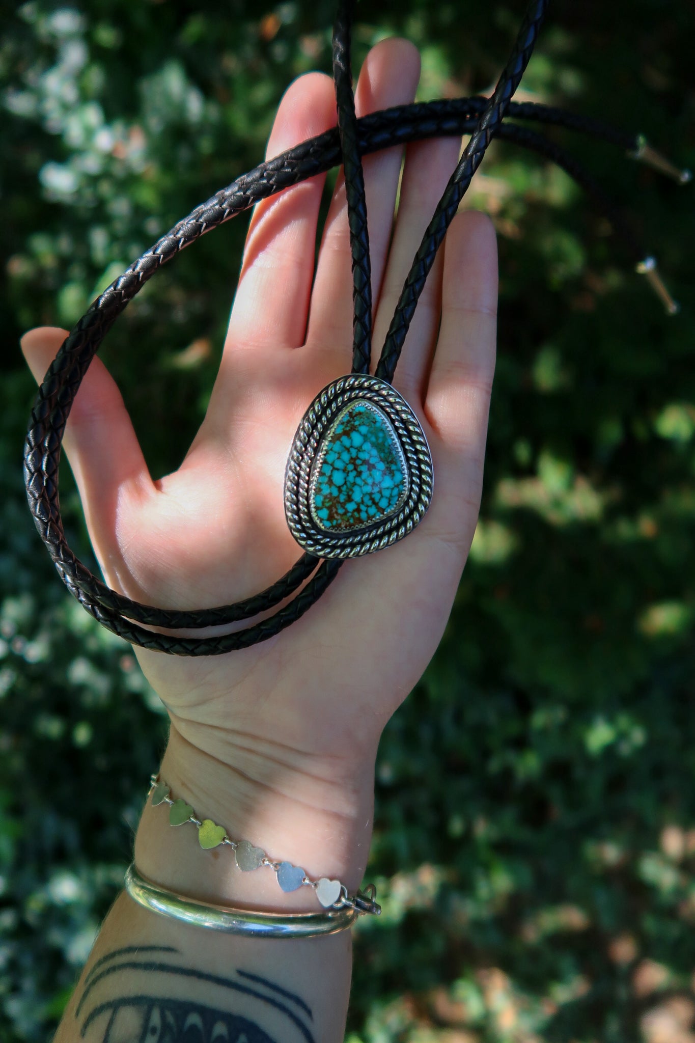 Kingman Red Web Bolo